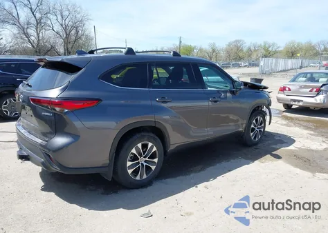 2022 Toyota Highlander Hybrid Xle из США, поврежденный, VIN 5TDGBRCH4NS545203